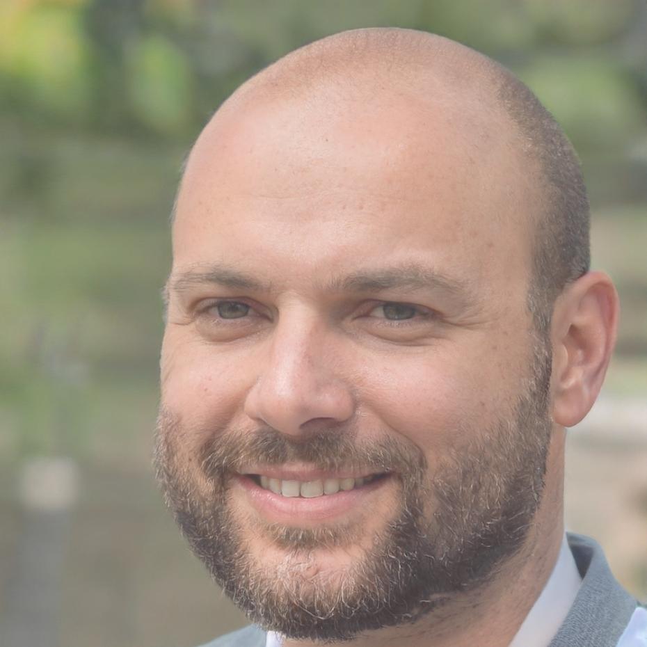 Portrait de Luc Moreau, fondateur et formateur principal chez zevionmira